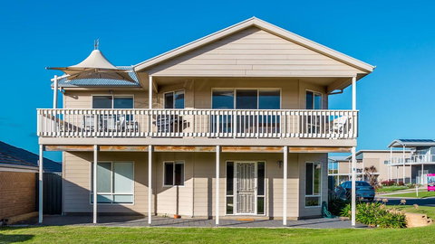 Rocks Beach House Victor Harbor - Hotels Melbourne 9