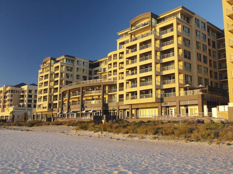 Oaks Glenelg Plaza Pier Suites - Hotels Melbourne 1