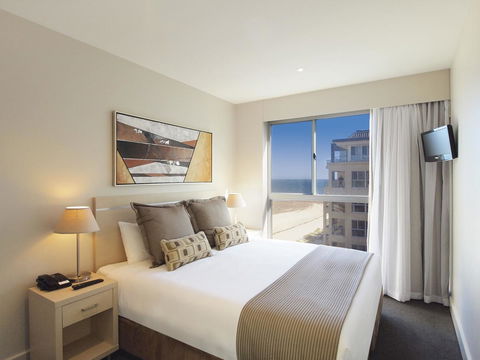 Oaks Glenelg Plaza Pier Suites - Hotels Melbourne 2