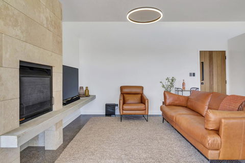 Shadow Creek McLaren Vale - Hotels Melbourne 11