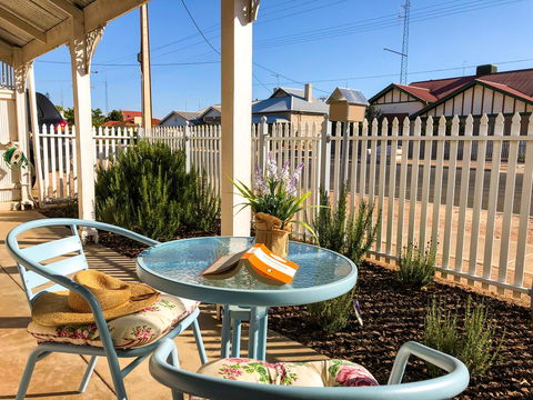 Inglenook Cottage - Hotels Melbourne 1