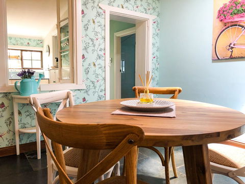 Inglenook Cottage - Hotels Melbourne 5