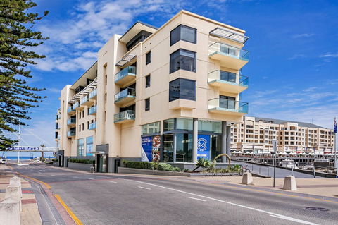 Heart Of Glenelg BnB - Hotels Melbourne 16