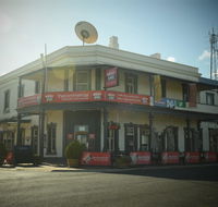 Commercial Hotel Morgan - Hotels Melbourne