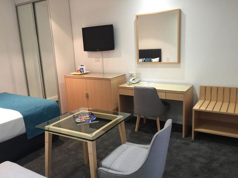 Ensenada Motor Inn And Suites - Hotels Melbourne 10