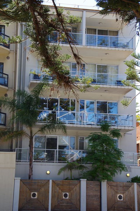 Ensenada Motor Inn And Suites - Hotels Melbourne 36