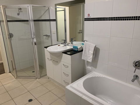 Ensenada Motor Inn And Suites - Hotels Melbourne 25