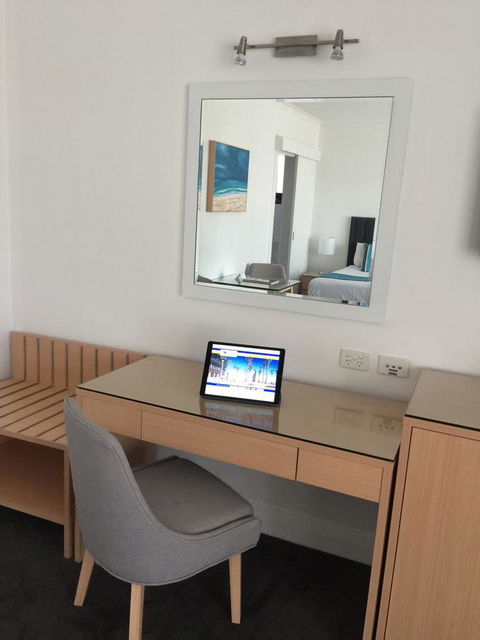 Ensenada Motor Inn And Suites - Hotels Melbourne 11