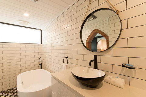 The Manor Basket Range - Hotels Melbourne 2