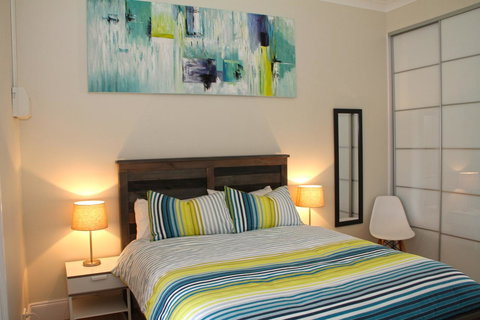 Smugglers Inn Studio Apartments - Hotels Melbourne 12