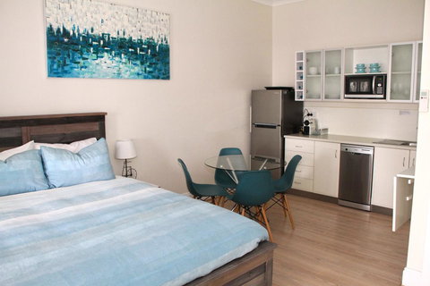 Smugglers Inn Studio Apartments - Hotels Melbourne 4