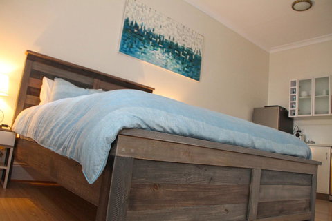 Smugglers Inn Studio Apartments - Hotels Melbourne 9