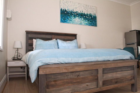 Smugglers Inn Studio Apartments - Hotels Melbourne 0