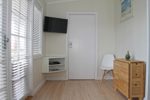 Smugglers Inn Studio Apartments - Hotels Melbourne 17