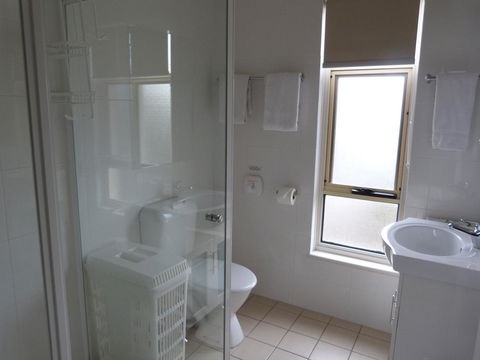 Glenelg Holiday Apartments - Corfu - Hotels Melbourne 14