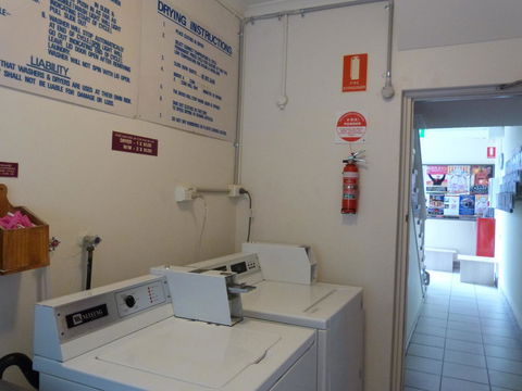 Glenelg Holiday Apartments - Corfu - Hotels Melbourne 16