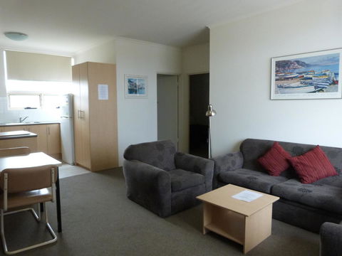 Glenelg Holiday Apartments - Corfu - Hotels Melbourne 5