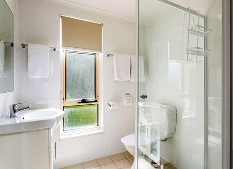 Glenelg Holiday Apartments - Corfu - Hotels Melbourne 17