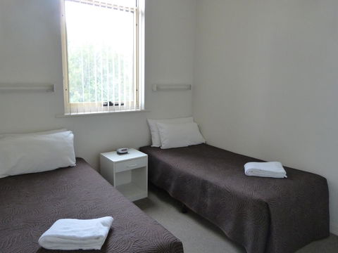 Glenelg Holiday Apartments - Corfu - Hotels Melbourne 11