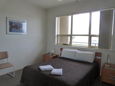 Glenelg Holiday Apartments - Corfu - Hotels Melbourne 13