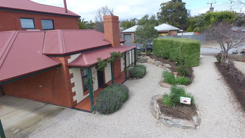Wine And Roses Bed And Breakfast - Hotels Melbourne 13
