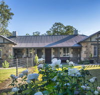 Stoneleigh Cottage Bed and Breakfast - Hotels Melbourne