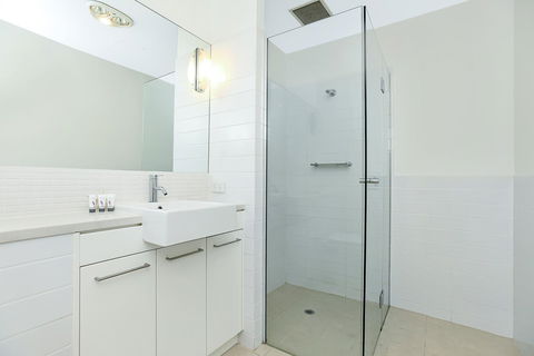Breeze Beachfront Apartment - Hotels Melbourne 14