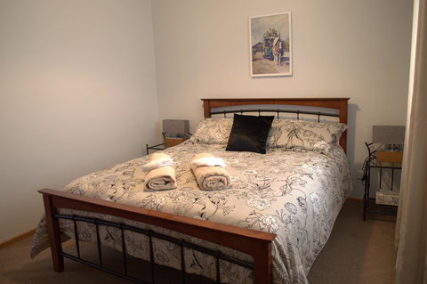 Lazy Days Cottage - Victor Harbor - Hotels Melbourne 3
