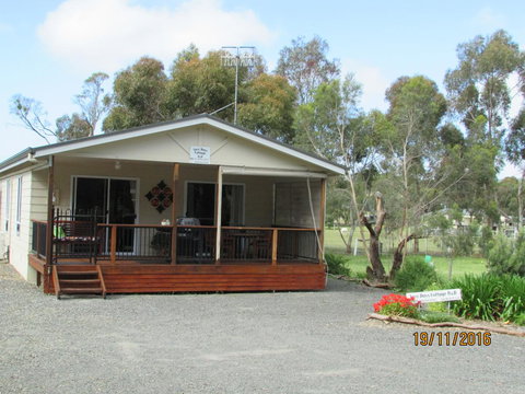 Lazy Days Cottage - Victor Harbor - Hotels Melbourne 12