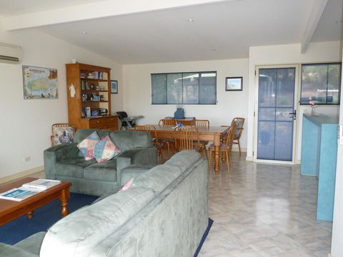 SeaShells Penneshaw - Hotels Melbourne 12