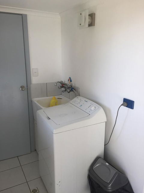 SHAKIN' SHACK - Hotels Melbourne 16