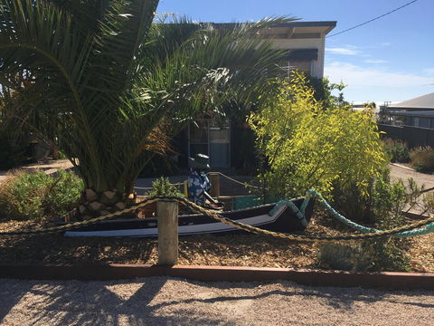 SHAKIN' SHACK - Hotels Melbourne 21