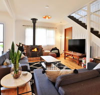 Hudson Bay  Basin View-Pet Friendly-15 Mins to Hyams Beach - Hotels Melbourne