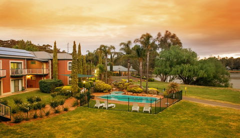Clare Country Club - Hotels Melbourne 0