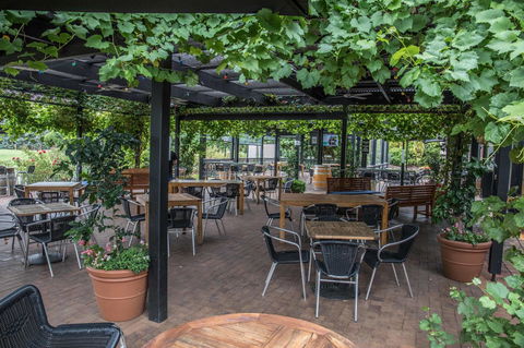 Mick O\'Sheas - Hotels Melbourne 38