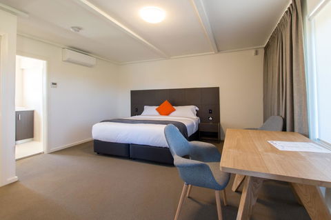 Mick O\'Sheas - Hotels Melbourne 29