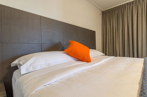 Mick O\'Sheas - Hotels Melbourne 30