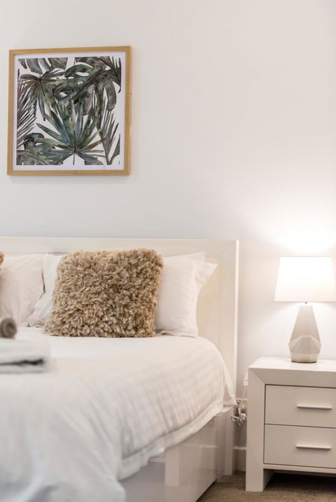 Beachside Luxury & Comfort, Ocean Views In Glenelg - Hotels Melbourne 13