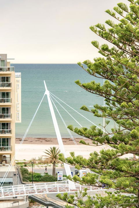 Beachside Luxury & Comfort, Ocean Views In Glenelg - Hotels Melbourne 0
