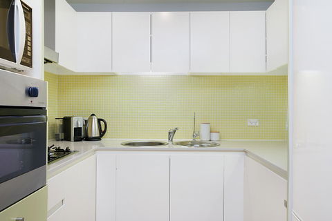 Beachside Luxury & Comfort, Ocean Views In Glenelg - Hotels Melbourne 14