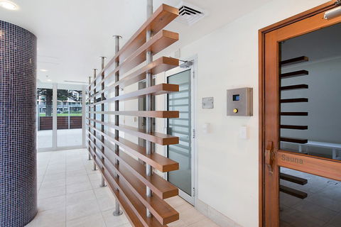 Beachside Luxury & Comfort, Ocean Views In Glenelg - Hotels Melbourne 27