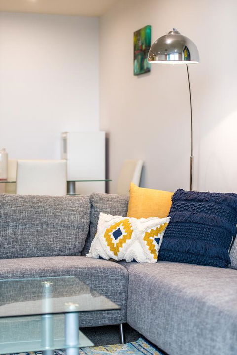Beachside Luxury & Comfort, Ocean Views In Glenelg - Hotels Melbourne 9