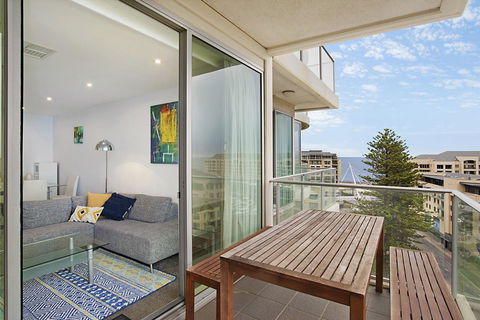 Beachside Luxury & Comfort, Ocean Views In Glenelg - Hotels Melbourne 1