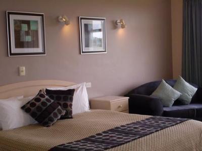 Lakeview Motel And Apartments - Hotels Melbourne 32