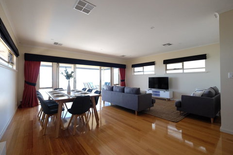 Ochre Point Beach House On Moana Seafront - Hotels Melbourne 5