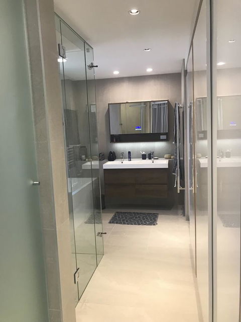 Penthouse On The Promenade - Hotels Melbourne 8