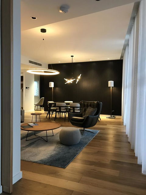 Penthouse On The Promenade - Hotels Melbourne 5