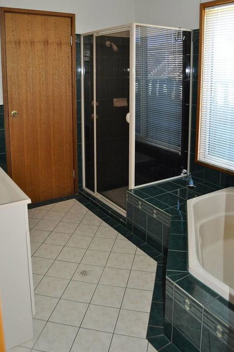 Baywatch - Hotels Melbourne 1