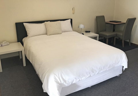Lake Albert Motel - Hotels Melbourne 7