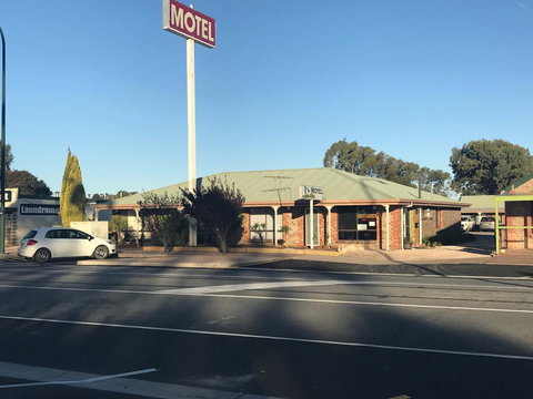 Lake Albert Motel - Hotels Melbourne 23
